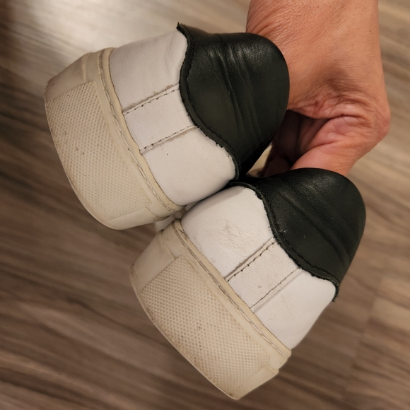 Axel arigato sneakers size 9 - Picture 6 of 8